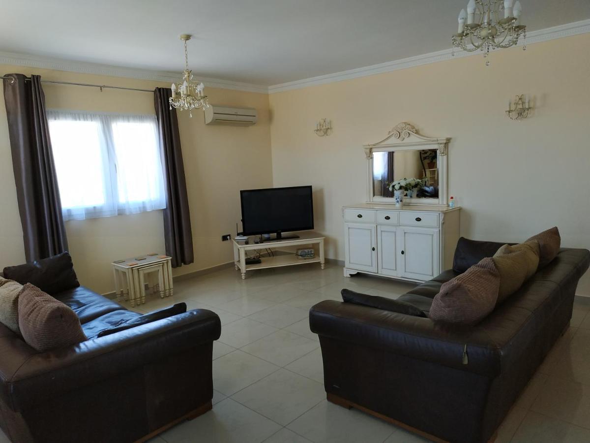 Villa Casa Del Sol 3 Bedroom Villa With Private Solar Covered 12M X 6M Pool Minimum Stay 7 Nights Chromecast And Wifi Throughout The Property Triquivijate Exteriér fotografie