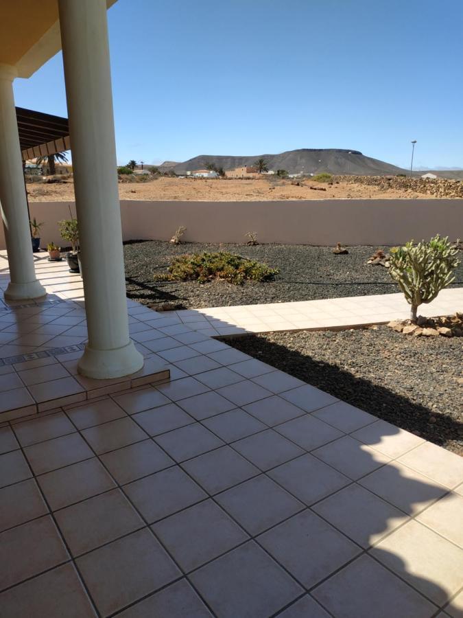 Villa Casa Del Sol 3 Bedroom Villa With Private Solar Covered 12M X 6M Pool Minimum Stay 7 Nights Chromecast And Wifi Throughout The Property Triquivijate Exteriér fotografie