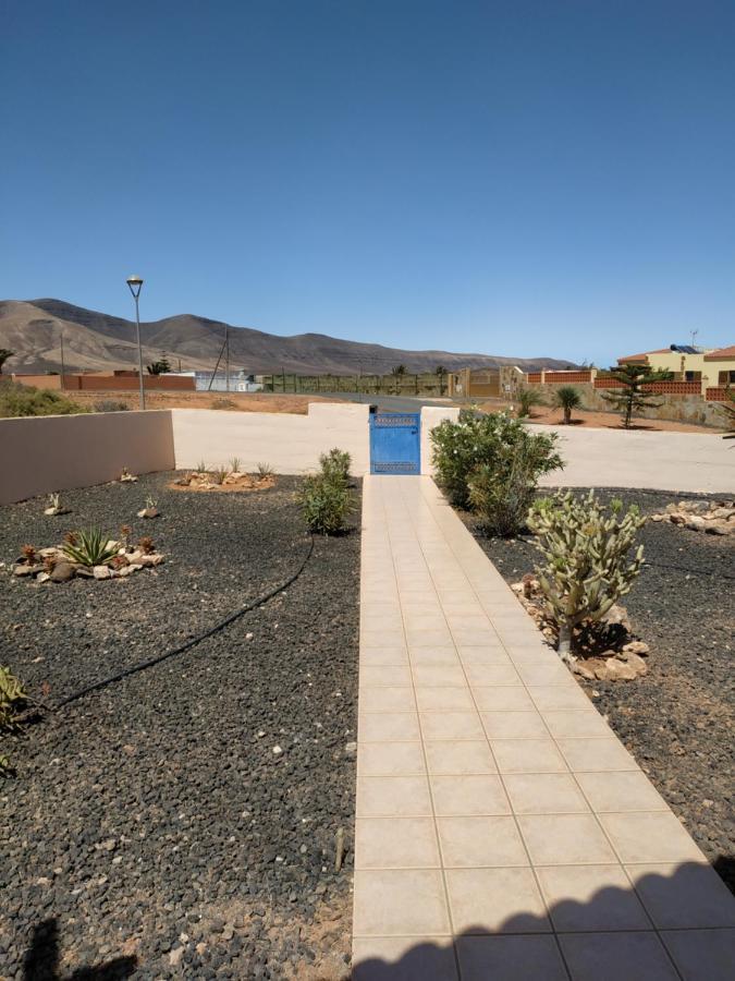 Villa Casa Del Sol 3 Bedroom Villa With Private Solar Covered 12M X 6M Pool Minimum Stay 7 Nights Chromecast And Wifi Throughout The Property Triquivijate Exteriér fotografie