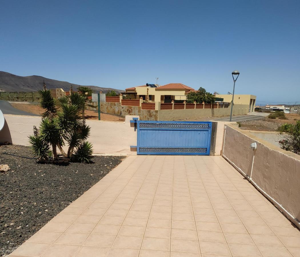 Villa Casa Del Sol 3 Bedroom Villa With Private Solar Covered 12M X 6M Pool Minimum Stay 7 Nights Chromecast And Wifi Throughout The Property Triquivijate Exteriér fotografie