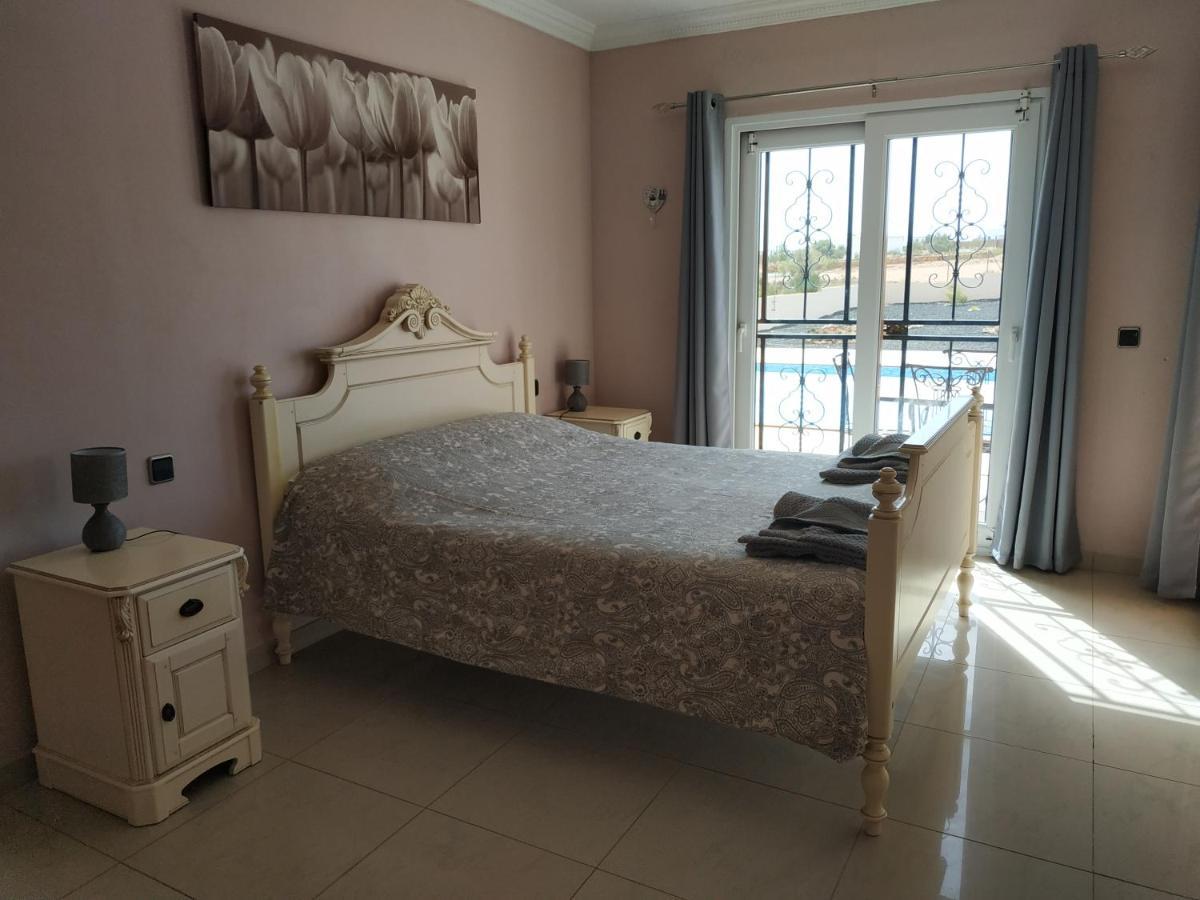 Villa Casa Del Sol 3 Bedroom Villa With Private Solar Covered 12M X 6M Pool Minimum Stay 7 Nights Chromecast And Wifi Throughout The Property Triquivijate Exteriér fotografie