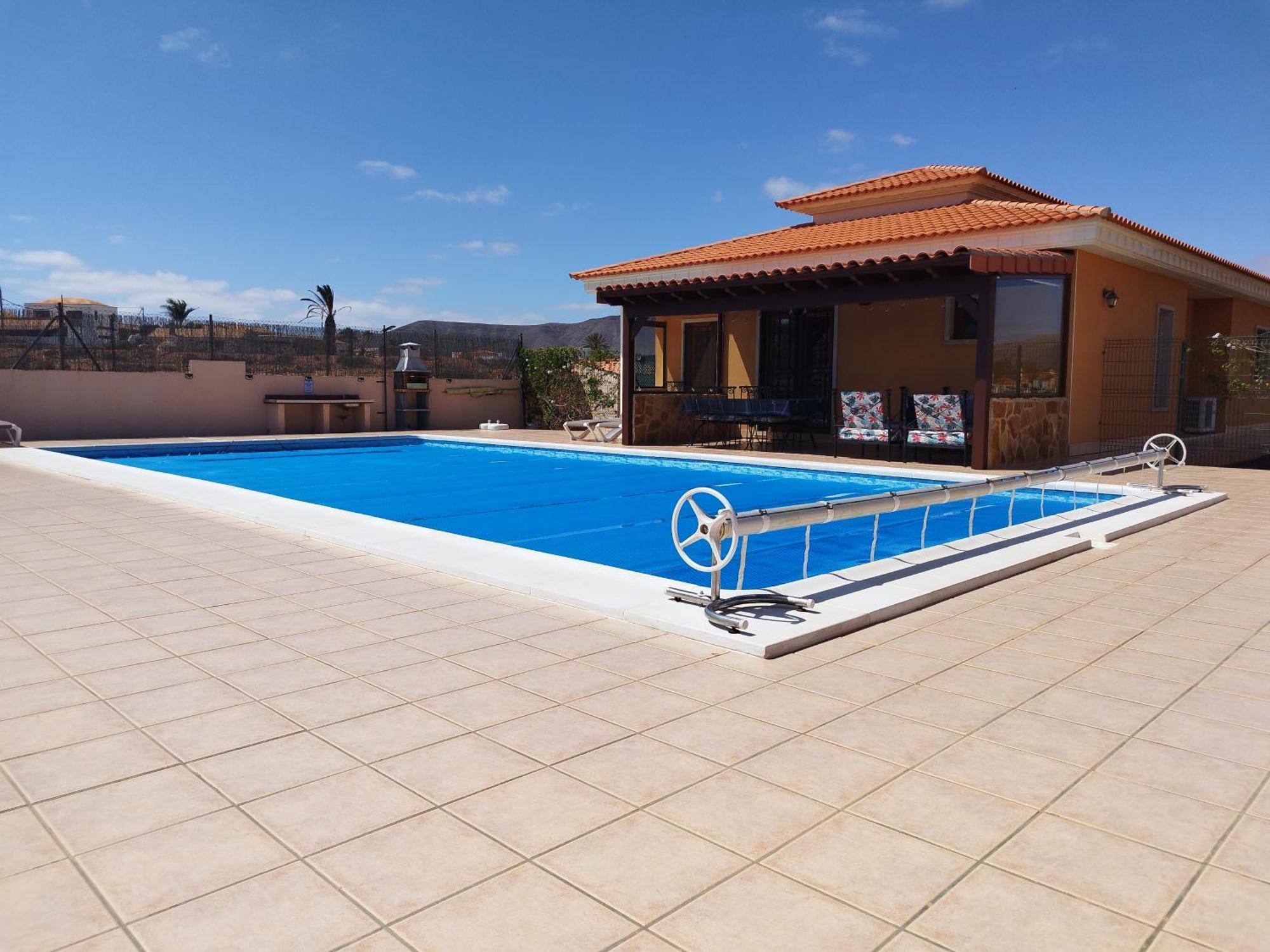 Villa Casa Del Sol 3 Bedroom Villa With Private Solar Covered 12M X 6M Pool Minimum Stay 7 Nights Chromecast And Wifi Throughout The Property Triquivijate Exteriér fotografie