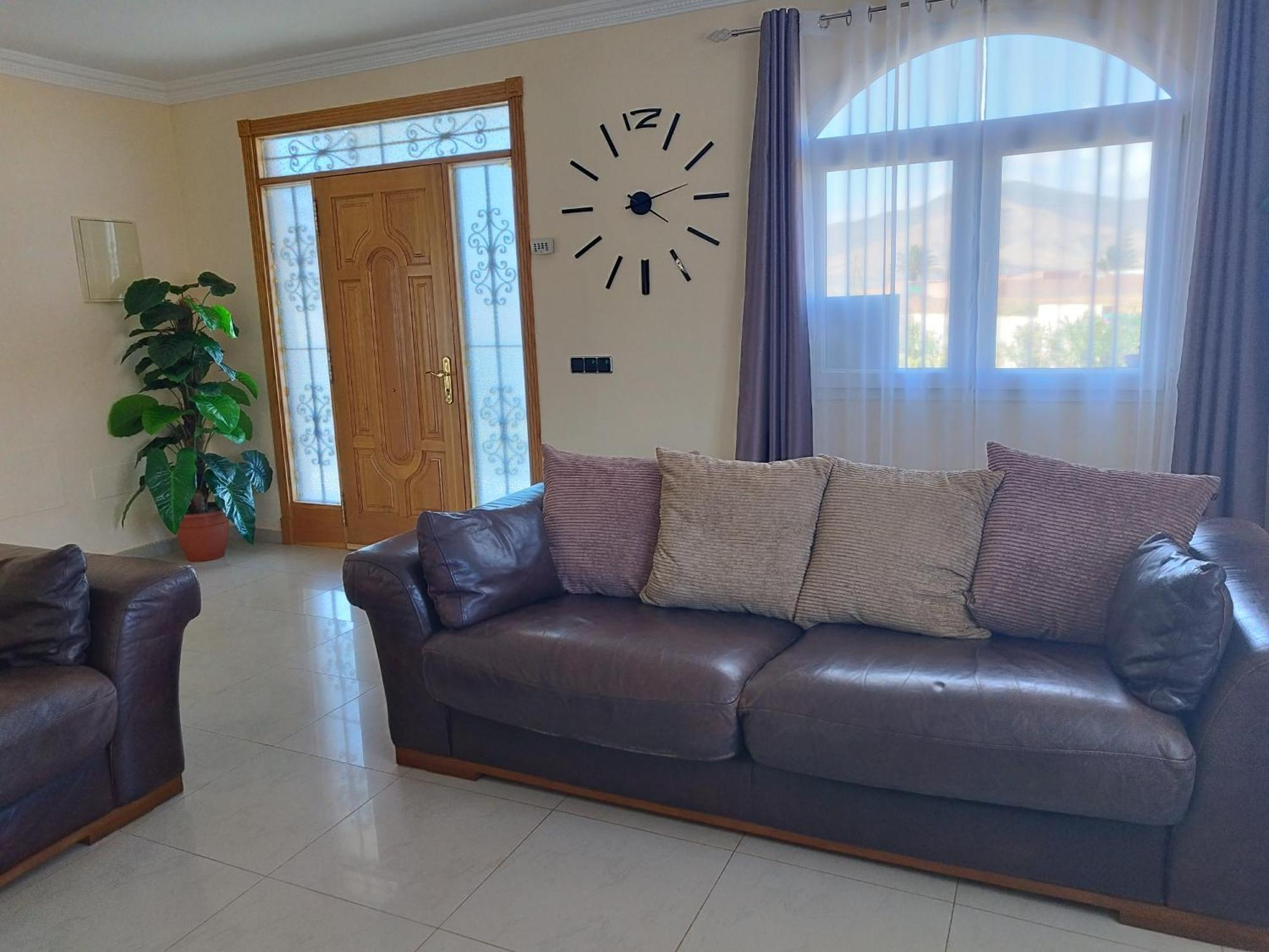 Villa Casa Del Sol 3 Bedroom Villa With Private Solar Covered 12M X 6M Pool Minimum Stay 7 Nights Chromecast And Wifi Throughout The Property Triquivijate Exteriér fotografie