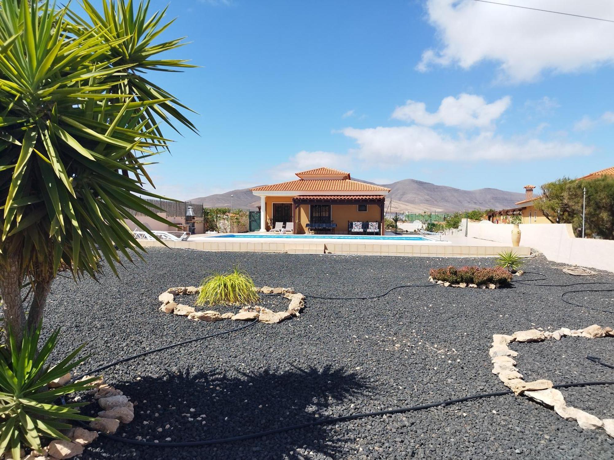 Villa Casa Del Sol 3 Bedroom Villa With Private Solar Covered 12M X 6M Pool Minimum Stay 7 Nights Chromecast And Wifi Throughout The Property Triquivijate Exteriér fotografie