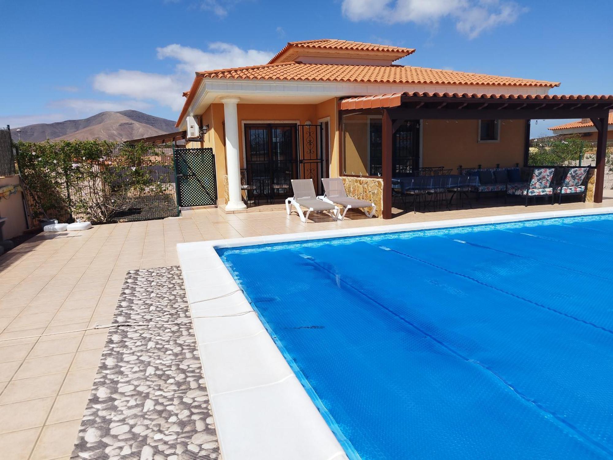 Villa Casa Del Sol 3 Bedroom Villa With Private Solar Covered 12M X 6M Pool Minimum Stay 7 Nights Chromecast And Wifi Throughout The Property Triquivijate Exteriér fotografie